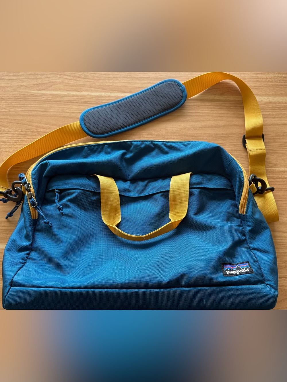 Patagonia Headway 22L Brief: Blue and Yellow